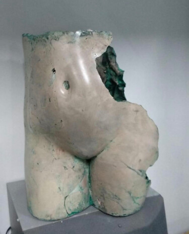 Skulptur mit dem Titel "ANCIENT VASE GALATEA" von Daria Reverchuk, Original-Kunstwerk, Gips
