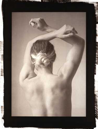 Фотография под названием "Body Suite 2, No.9" - David Aimone, Подлинное произведение искусства, Пленочная фотография