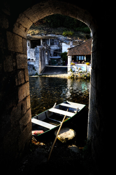 Photography titled "Brantome arch" by David Page, Original Artwork, Digital Photography