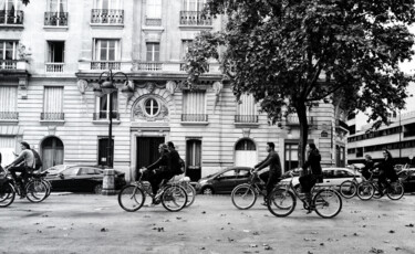 Фотография под названием "Paris bikes" - David Page, Подлинное произведение искусства, Цифровая фотография