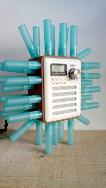 Design intitulée "Radio tubes." par David Spanu, Œuvre d'art originale, Accessoires