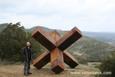 Sculptuur getiteld "Mégalo X, Monumenta…" door David Vanorbeek, Origineel Kunstwerk, Metalen