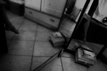 the lady and the mirror Photographie intitulée "the lady and the mi…" par Davide Gualtieri, Œuvre d'art originale, Photographie numérique