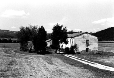 Фотография под названием "Old farm" - Davide Novello, Подлинное произведение искусства, Пленочная фотография