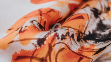 Gravures & estampes intitulée "Dayou Silk scarf -…" par Dayou Lu, Œuvre d'art originale, Sérigraphie