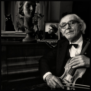 Photography titled "il violinista - by…" by De Luca Augusto - Napoli, Original Artwork, Analog photography