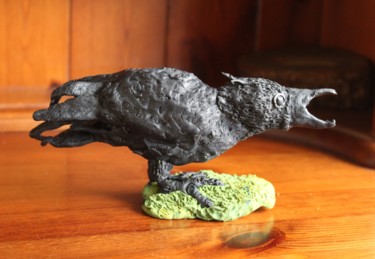 Sculpture intitulée "Caron the Raven" par Deborah Pain, Œuvre d'art originale, Pâte polymère
