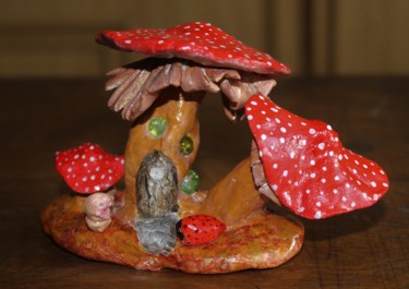 雕塑 标题为“Toadstool Houses” 由Deborah Pain, 原创艺术品, 粘土