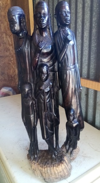 Sculptuur getiteld "Ebony family tree" door Obed Omwange, Origineel Kunstwerk, Hout