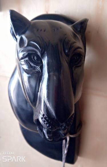 Sculpture titled "Ebony cheetah  head" by Obed Omwange, Original Artwork, Wood