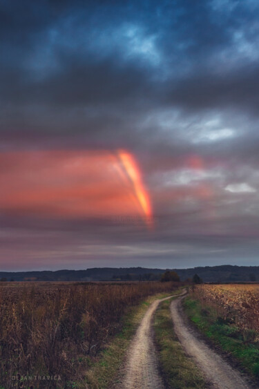 Fotografia zatytułowany „Evening rainbow” autorstwa Dejan Travica, Oryginalna praca, Fotografia cyfrowa