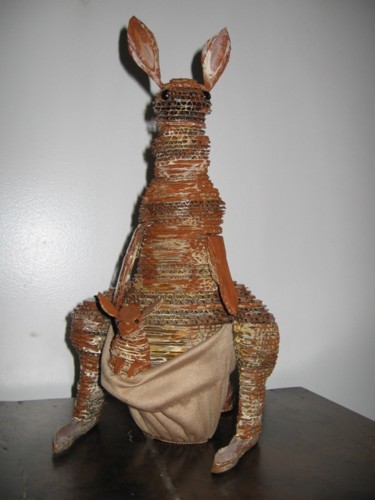 Sculpture intitulée "Le kangourou de Fau…" par Françoise Delage, Œuvre d'art originale, Autre