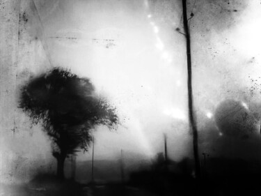 Фотография под названием "When the light ente…" - Delphine Margau, Подлинное произведение искусства, Цифровая фотография