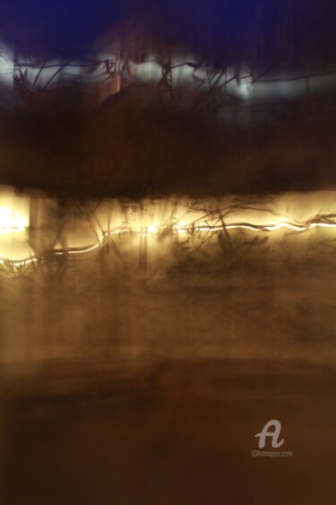Photographie intitulée "le-mur-des-silences…" par Delphine Vigoureux, Œuvre d'art originale