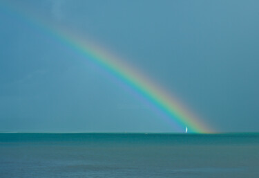 Fotografie getiteld "Sail and Rainbow, P…" door Denis Sukhinin, Origineel Kunstwerk, Digitale fotografie