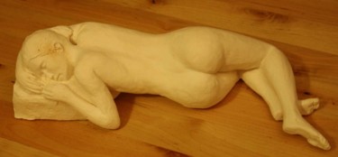 Sculpture intitulée "manon couchée" par Denis Thebaudeau, Œuvre d'art originale, Coulage