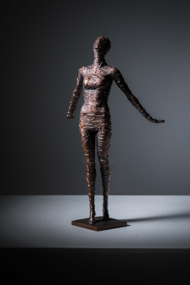 Sculpture intitulée "HOPE - Und plötzlic…" par Dennis Josef Meseg, Œuvre d'art originale, Bronze