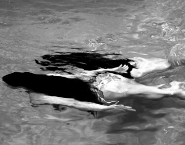 Photographie intitulée "Twin Mermaids" par Derf Nick, Œuvre d'art originale, Photographie numérique