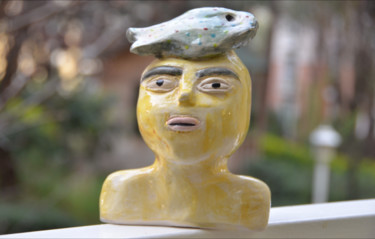 Скульптура под названием "Fisherman" - Derinsu Yener, Подлинное произведение искусства, Керамика
