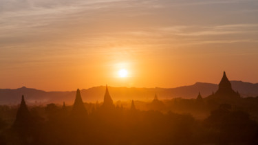 Photographie intitulée "Coucher de soleil s…" par Olivier Philippot, Œuvre d'art originale