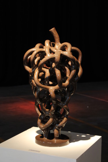 Sculpture titled "GRANDIS BOTRUS" by Stéphane Desmaris, Original Artwork, Ceramics