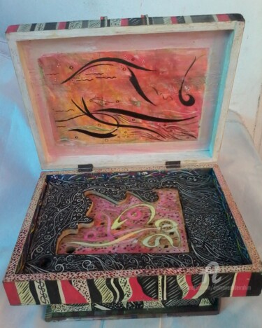 Pittura intitolato "boite décorative 3" da Diam7 Abderrahim, Opera d'arte originale, Gouache