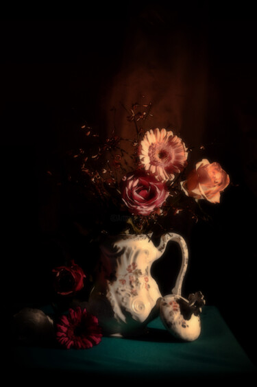 Fotografia intitolato "Fleurs dans une thé…" da Didier Bloch, Opera d'arte originale, Fotografia digitale