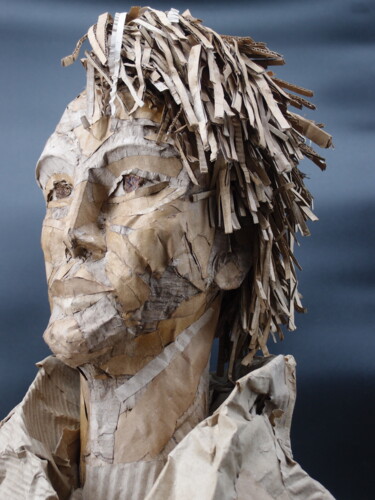 Sculpture titled "L'initale" by Didier Mori, Original Artwork, Cardboard