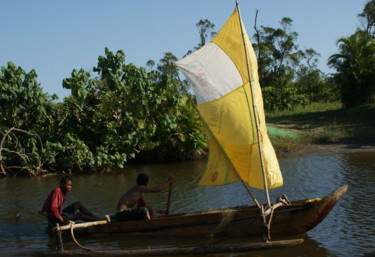 Photographie intitulée "pirogue de pécheur…" par Didier Piron, Œuvre d'art originale