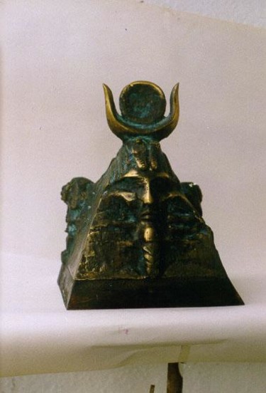 Sculpture intitulée "Le secret de la pyr…" par Dilian Houbanov, Œuvre d'art originale