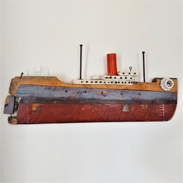 Skulptur mit dem Titel "ABANDON SHIP" von Dimitrios Kiourtsis, Original-Kunstwerk, Holz