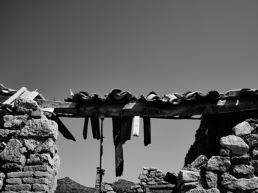 Staying alive Photographie intitulée "Staying alive" par Dimitrios Paterakis, Œuvre d'art originale, Photographie numérique