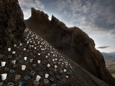 Photographie intitulée "Plastic Army: Occup…" par Dirk Krull, Œuvre d'art originale, Photographie numérique