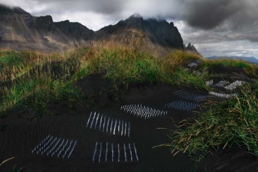 Fotografie mit dem Titel "Plastic Army: Occup…" von Dirk Krull, Original-Kunstwerk, Digitale Fotografie