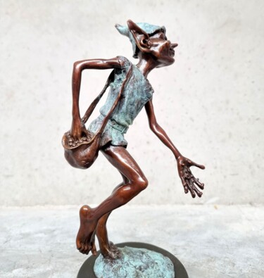 Skulptur mit dem Titel "Bronze forest elf" von Djamel Eddine Hafis, Original-Kunstwerk, Bronze