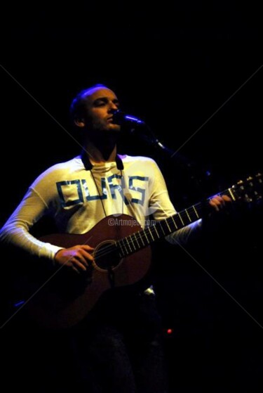 Photographie intitulée "OURS le chanteur" par Dominick, Œuvre d'art originale