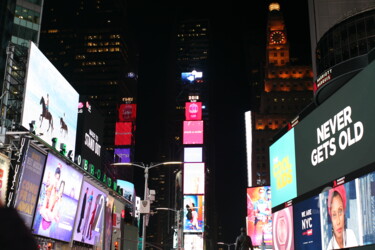 Fotografie mit dem Titel "Times Square 61" von Dominique Goujard, Original-Kunstwerk