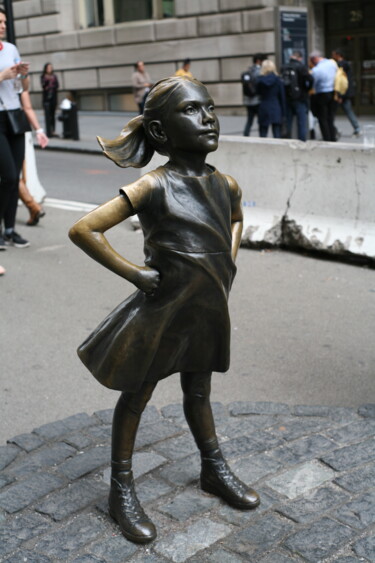 Photographie intitulée "Petite Fille sans p…" par Dominique Goujard, Œuvre d'art originale