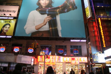 Photographie intitulée "Times Square 98" par Dominique Goujard, Œuvre d'art originale