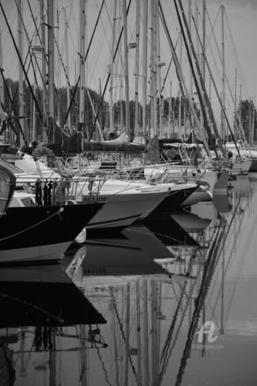 Photography titled "274 port de plaisan…" by Dominique Goujard, Original Artwork, Digital Photography