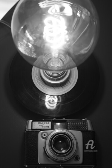 摄影 标题为“160 luminaire 3” 由Dominique Goujard, 原创艺术品, 数码摄影