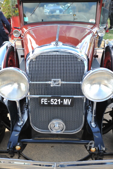 Photographie intitulée "2421 voiture ancien…" par Dominique Goujard, Œuvre d'art originale, Photographie numérique