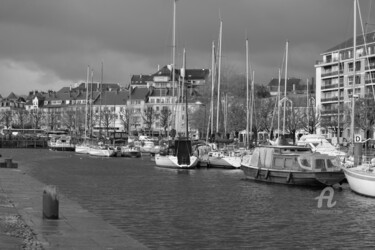 Photography titled "7412 Port de Caen" by Dominique Goujard, Original Artwork, Digital Photography