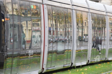 Fotografia intitolato "7361 Tram de Caen" da Dominique Goujard, Opera d'arte originale, Fotografia digitale