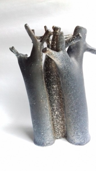Skulptur mit dem Titel "Trio de baobabs des…" von Dominique Mosseray, Original-Kunstwerk, Keramik