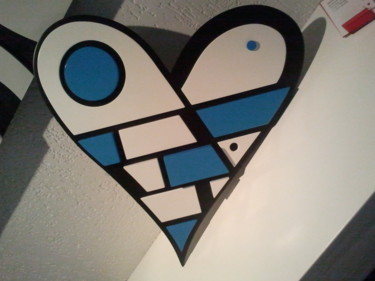 Sculpture titled "heart in blue VII" by Patrícia Azoni, Original Artwork, Wood