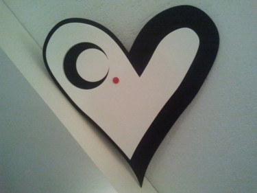 Sculpture titled "red heart V" by Patrícia Azoni, Original Artwork, Wood