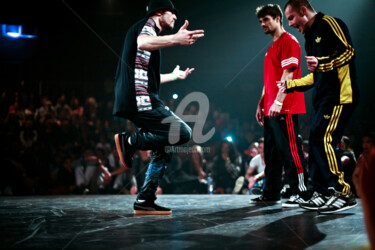 Photographie intitulée "B-Boy Stance" par Don, Œuvre d'art originale