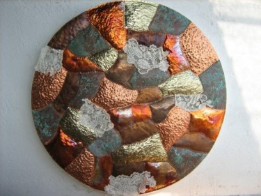 Scultura intitolato "Tavola rotonda" da Janis D. Klien, Opera d'arte originale, Metalli