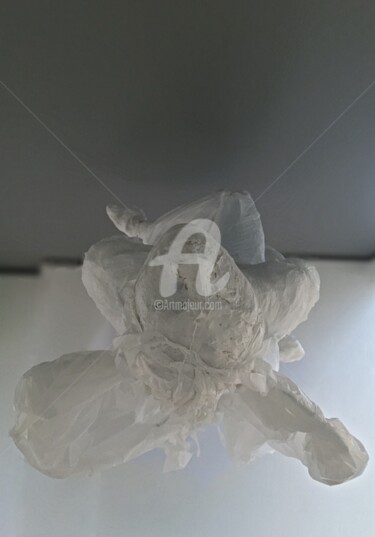 Sculpture intitulée "Ange blanc regardan…" par Madorssane, Œuvre d'art originale, Plastique